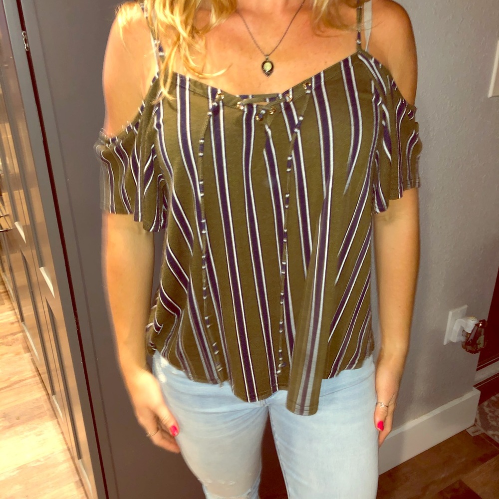 Never worn, too big cute tunic top